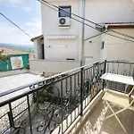 къщата с чешмата *