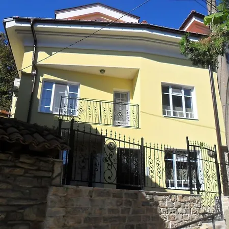 къщата с чешмата