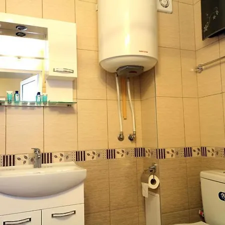 къщата с чешмата Apartment *